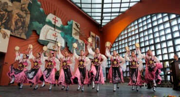 Gruppo Folklorístico 吉迪诺 D ' 阿穆里. 照片: 多琳马克斯.