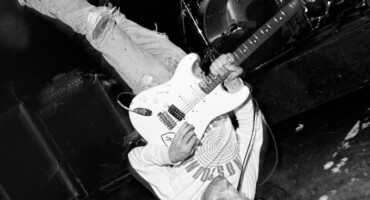 科特 · 柯本 (吉他手和主唱). 照片: 泄露.