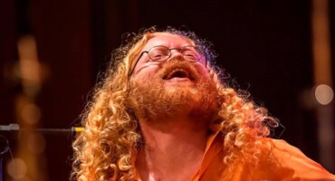 阿贝尔 · 路易斯 · (推荐). 照片: 毛里西奥 · 玛雅.