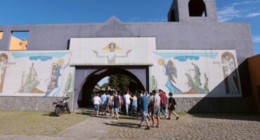 夜巡到市政公墓旧金山德波拉. 照片: 多琳马克斯.