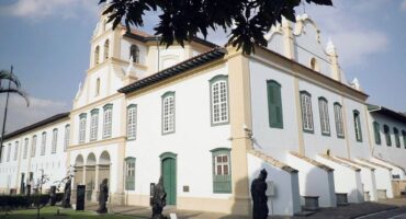 记录片: 圣保罗的“神圣的艺术博物馆 - 很NICE!“. 照片: 泄露.