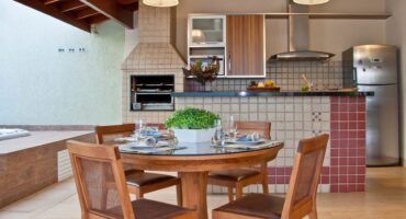 Tips for decorating barbecue area. Photo: Favaro JR. on VisualHunt / CC BY-NC-SA.