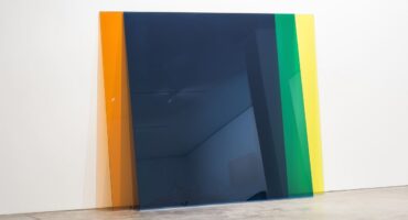 01 - Carlos Fajardo - Untitled, 2017 - laminated glass - 200 x 300 x 12 cm - Courtesy of the artist and Marcelo Guarnieri Gallery.