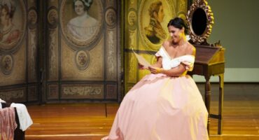 To soprano Maria Sole Gallevi no papel de Domitila. Photo: Daniela Toviansky.