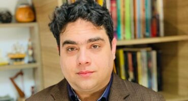 Dr. Italu Necklaces, featured. Photo: Disclosure / MF Global Press.