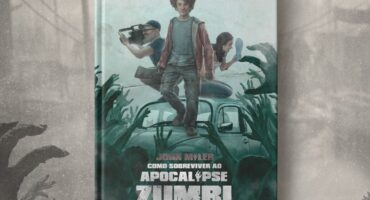"Como sobreviver ao apocalipse zumbi, with your mother!" work of John Miler, banner. Disclosure.