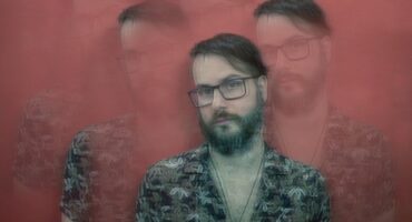 André Paz takes the lead in music, in theater and advertising. Photo: Thais Fernandes.