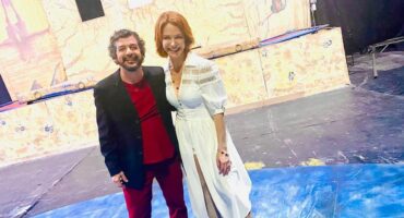 Telefilme "De Flor em Flor", backstage - Sávio Moll and Babi Xavier. Photo: Disclosure.