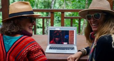 Celina Sodré, Celia Maracajá (on the body) and Clara Choveaux. Photo: Leo of the Jungle.