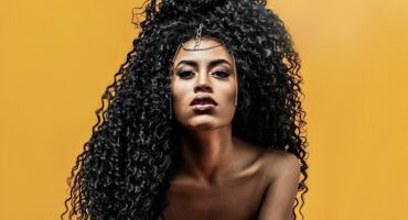 Monique Brito presents authorial songs and reinterprets a great success of MPB. Photo: Luis Ferreirah.