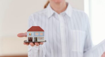 Mulher foto criado por freepik - br.freepik.com.