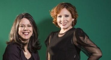 Pianist Karin Fernandes and cellist Adriana Holtz, featured. Photo: Disclosure.