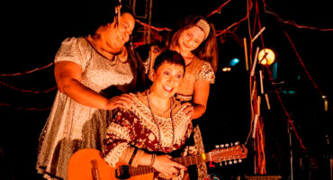 Virtual show ‘Hi, There Inezita’, (Jaqueline Cardoso, Márcia Morelli and Simone Moerdaui). Photo: John F. Tavares Kawasaki.