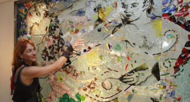 Projeto "Através do Vidro", Perfume space - Production of Débora. Photo: Bruna Muri.