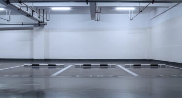 How to build an underground garage for your home?. Photo: Background photo created by evening_tao - br.freepik.com.