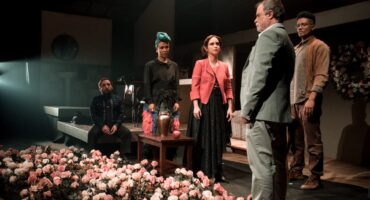 Show "Pá de Cal (Ray-lux)” at CCBB Rio - Rubim Productions. Photo: Antonio Fernandes.