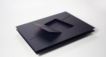 sleeping book, 2022, Waltercio Caldas. Photo: Jaime Acioli.