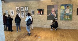 Exposição Internacional de Pintura em Archanes. Foto: Divulgação.