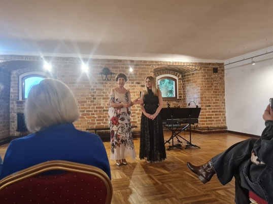 Exposición "Instalaciones-Relecciones" de Magdalena Melissourgaki en Varsovia, Polonia. Fotos: Divulgación.