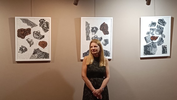 Exposición "Instalaciones-Relecciones" de Magdalena Melissourgaki en Varsovia, Polonia. Fotos: Divulgación.