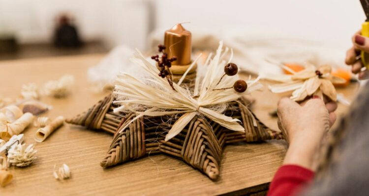 Manualidades en Decoración: Cómo decorar tu casa a mano?. Imagen de Freepik.