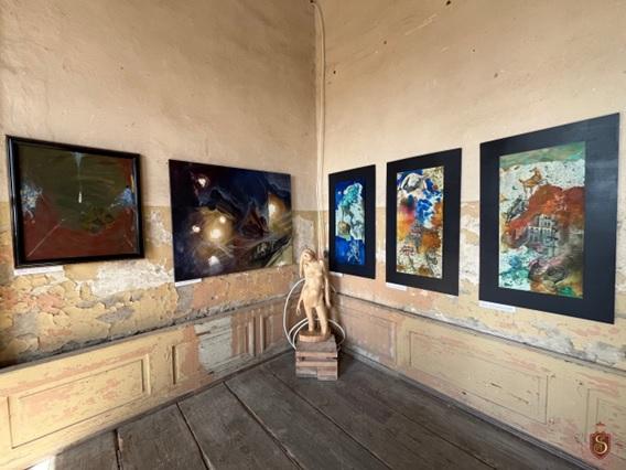Exposição na Pomerânia - 4ª. Mostra Internacional de Arte “Das Montanhas ao Mar”. Foto: Divulgação.